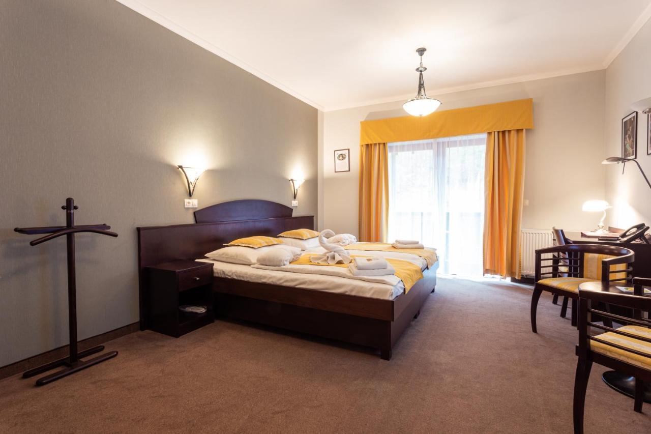 Hotel Studanka Rychnov nad Kneznou Exteriör bild