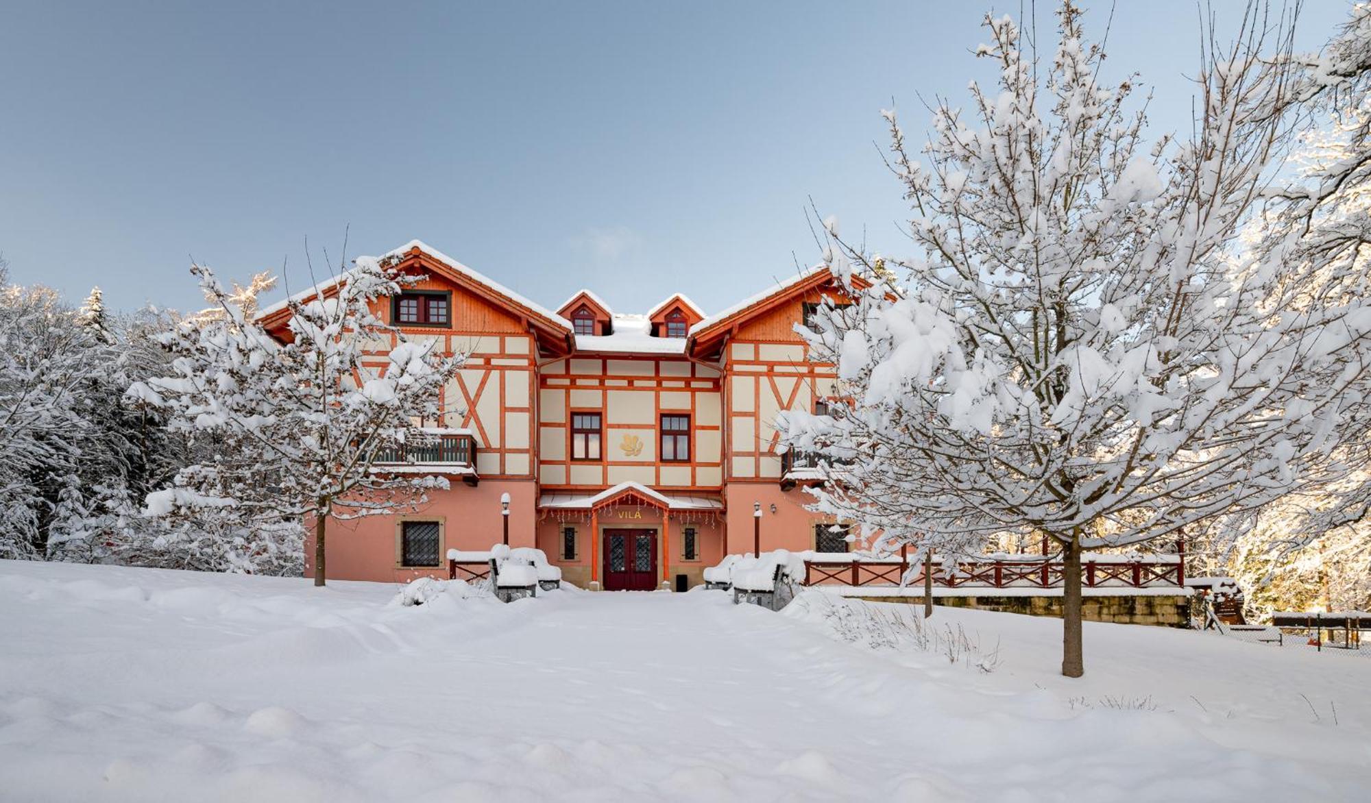 Hotel Studanka Rychnov nad Kneznou Exteriör bild